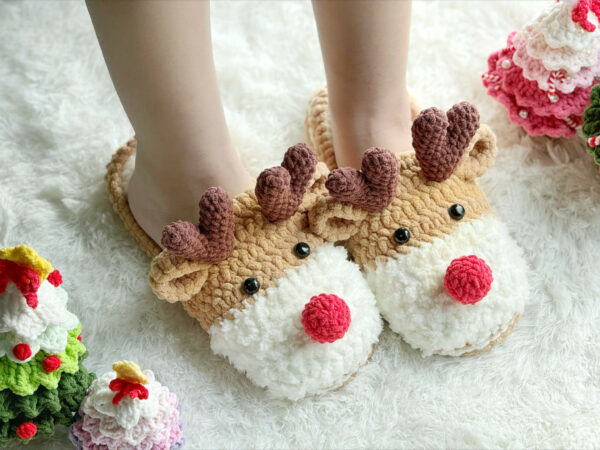 : Christmas Reindeer Slippers , Reindeer , Christmas Amigurumi Slippers  Crochet Pattern PDF