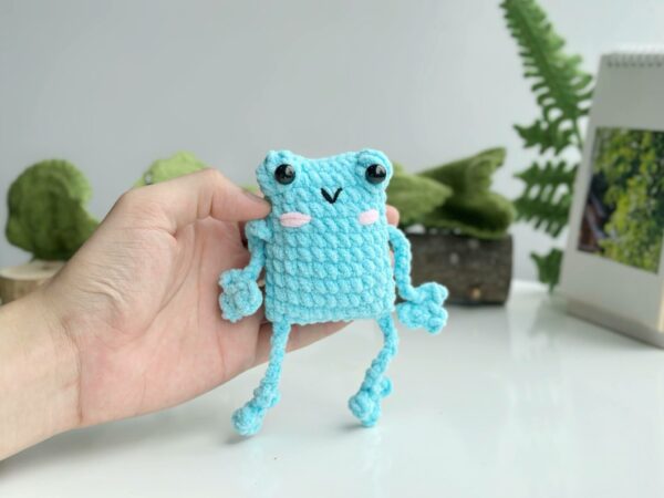 : Crochet Keychain Frog No Sew Pattern, Amigurumi Frog  Crochet Pattern PDF