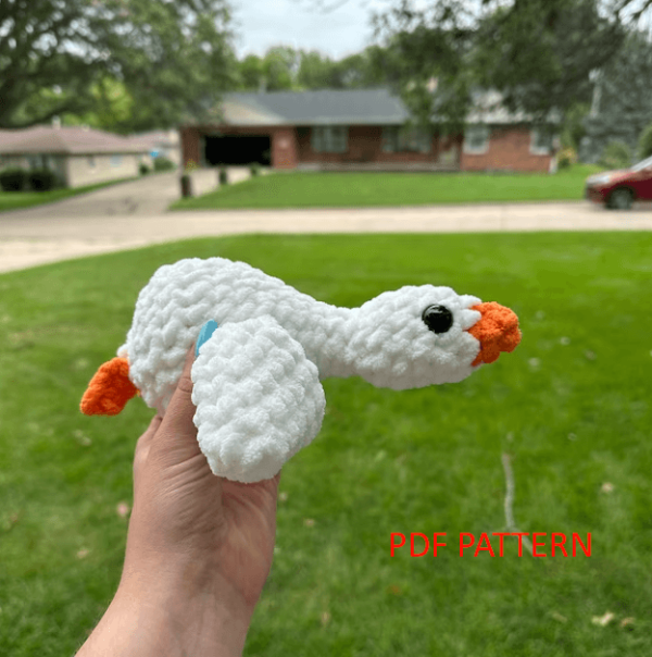 : Crochet Keychain Goose Pattern, Amigurumi Goose  Crochet Pattern PDF