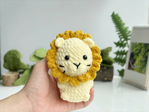 : Crochet Keychain Lion No Sew Pattern, Amigurumi Lion  Crochet Pattern PDF