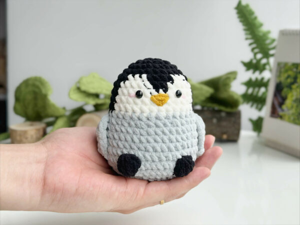 : Crochet Keychain Penguin No Sew Pattern, Amigurumi Penguin  Crochet Pattern PDF