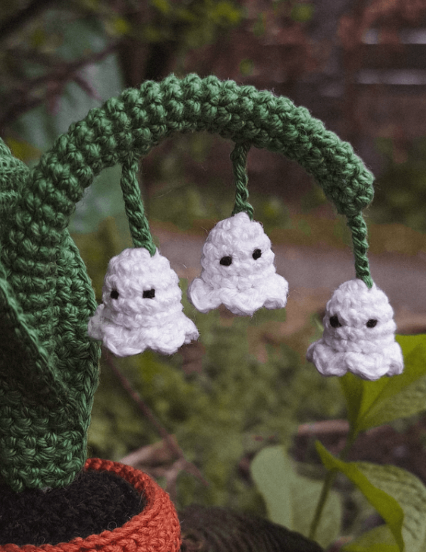 : Lily Of The Valley , Halloween Wee Ghost Flower Decoration Pdf Pattern Crochet Pattern PDF